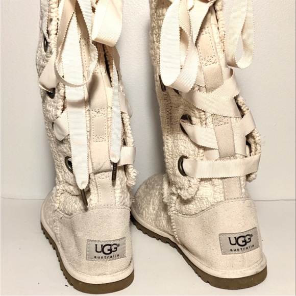 NWOT Ugg Australia Heirloom knit cream lace up boots! - Picture 3 of 13